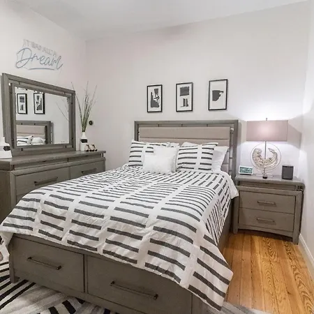 Urban Oasis At Cairyn'S Corner With Shared Backyard Apartment